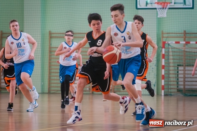 Zdjęcie w galerii na portalu naszraciborz.pl: Nieudana niedziela młodych koszykarzy Ofensywy wiadomości z regionu