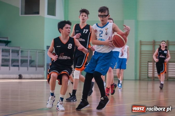 Zdjęcie w galerii na portalu naszraciborz.pl: Nieudana niedziela młodych koszykarzy Ofensywy wiadomości z regionu