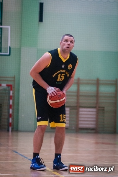 Zdjęcie w galerii na portalu naszraciborz.pl: Dreszczowiec w starciu Ofensywy z wiceliderem. Dogrywka wyłoniła zwycięzcę wiadomości z regionu