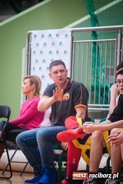 Zdjęcie w galerii na portalu naszraciborz.pl: Dreszczowiec w starciu Ofensywy z wiceliderem. Dogrywka wyłoniła zwycięzcę wiadomości z regionu