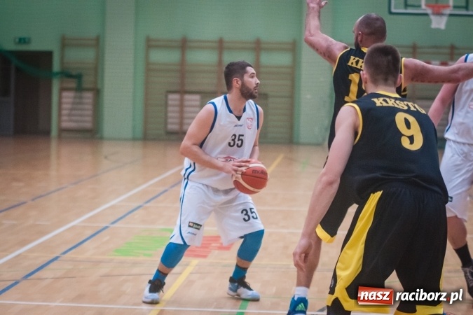 Zdjęcie w galerii na portalu naszraciborz.pl: Dreszczowiec w starciu Ofensywy z wiceliderem. Dogrywka wyłoniła zwycięzcę wiadomości z regionu