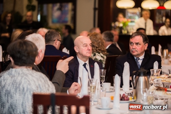 Zdjęcie w galerii na portalu naszraciborz.pl: Gala MIESZKO AD 2016 - nagrody starosty wręczone laureatom wiadomości z regionu