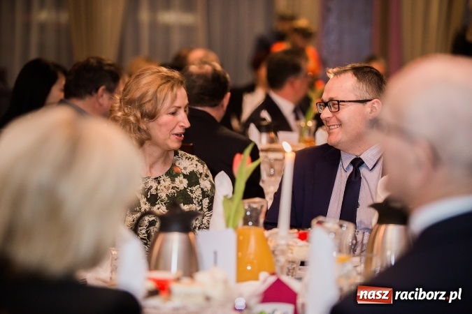 Zdjęcie w galerii na portalu naszraciborz.pl: Gala MIESZKO AD 2016 - nagrody starosty wręczone laureatom wiadomości z regionu