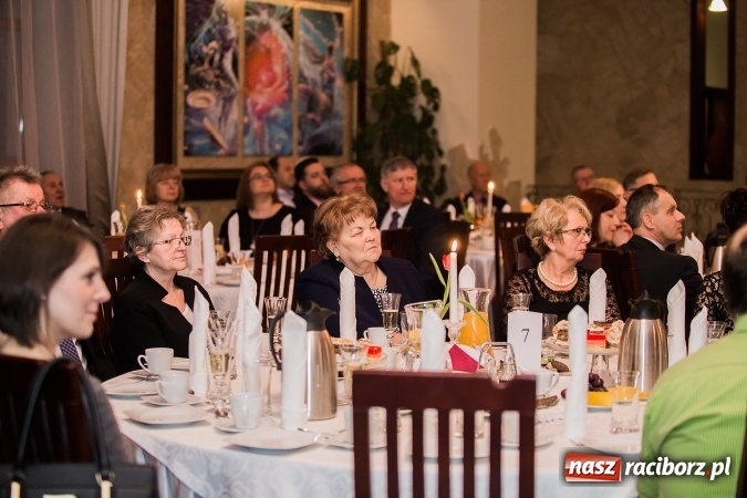 Zdjęcie w galerii na portalu naszraciborz.pl: Gala MIESZKO AD 2016 - nagrody starosty wręczone laureatom wiadomości z regionu