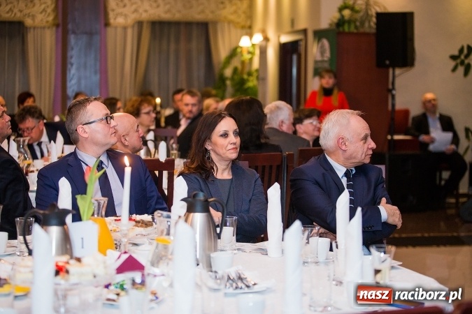 Zdjęcie w galerii na portalu naszraciborz.pl: Gala MIESZKO AD 2016 - nagrody starosty wręczone laureatom wiadomości z regionu