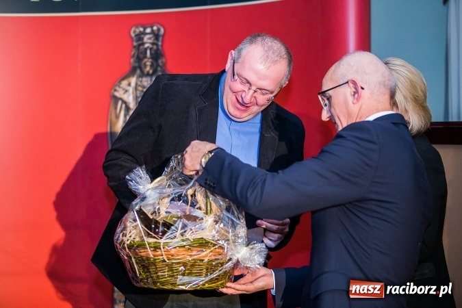 Zdjęcie w galerii na portalu naszraciborz.pl: Gala MIESZKO AD 2016 - nagrody starosty wręczone laureatom wiadomości z regionu