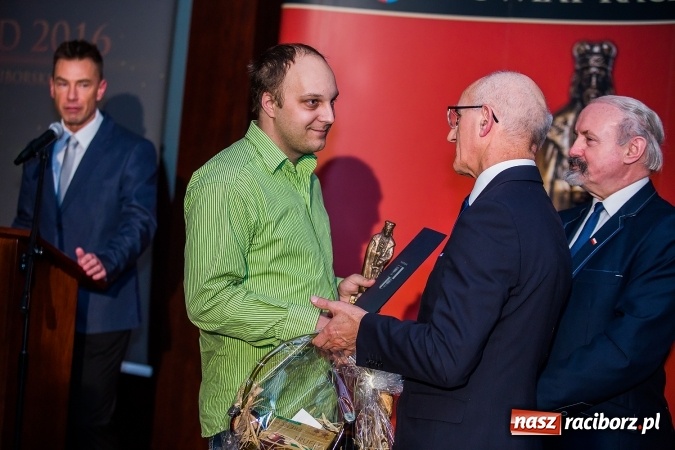Zdjęcie w galerii na portalu naszraciborz.pl: Gala MIESZKO AD 2016 - nagrody starosty wręczone laureatom wiadomości z regionu