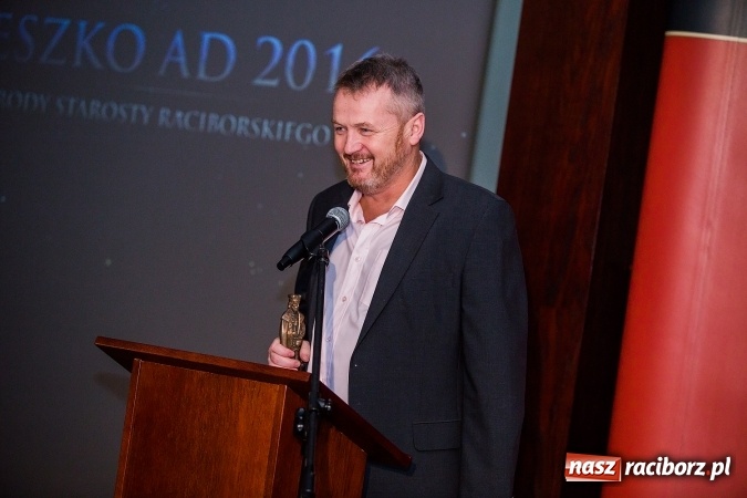 Zdjęcie w galerii na portalu naszraciborz.pl: Gala MIESZKO AD 2016 - nagrody starosty wręczone laureatom wiadomości z regionu