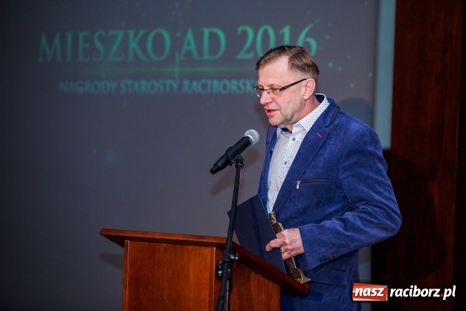 Zdjęcie w galerii na portalu naszraciborz.pl: Gala MIESZKO AD 2016 - nagrody starosty wręczone laureatom wiadomości z regionu