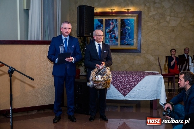 Zdjęcie w galerii na portalu naszraciborz.pl: Gala MIESZKO AD 2016 - nagrody starosty wręczone laureatom wiadomości z regionu