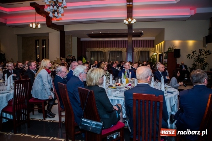 Zdjęcie w galerii na portalu naszraciborz.pl: Gala MIESZKO AD 2016 - nagrody starosty wręczone laureatom wiadomości z regionu