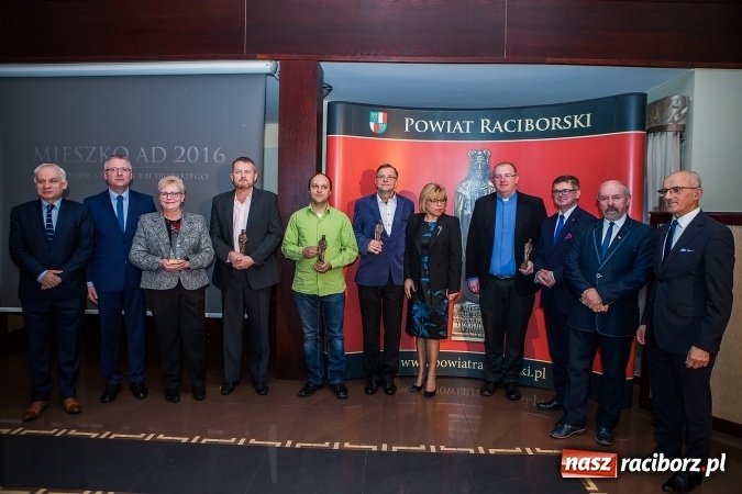 Zdjęcie w galerii na portalu naszraciborz.pl: Gala MIESZKO AD 2016 - nagrody starosty wręczone laureatom wiadomości z regionu