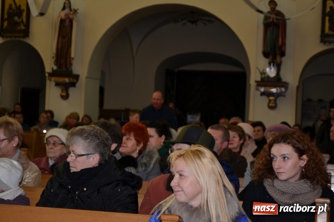 Zdjęcie w galerii na portalu naszraciborz.pl: Orkiestra z Krzyżanowic kolędowała w Bieńkowicach wiadomości z regionu