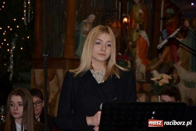 Zdjęcie w galerii na portalu naszraciborz.pl: Orkiestra z Krzyżanowic kolędowała w Bieńkowicach wiadomości z regionu