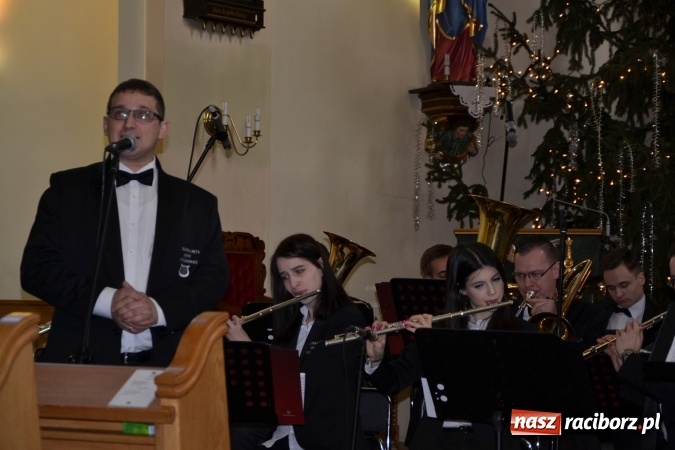Zdjęcie w galerii na portalu naszraciborz.pl: Orkiestra z Krzyżanowic kolędowała w Bieńkowicach wiadomości z regionu