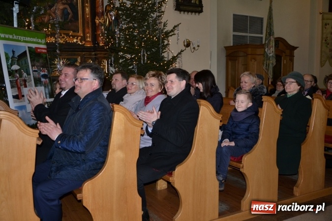 Zdjęcie w galerii na portalu naszraciborz.pl: Orkiestra z Krzyżanowic kolędowała w Bieńkowicach wiadomości z regionu