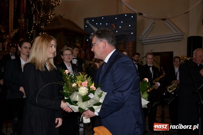 Zdjęcie w galerii na portalu naszraciborz.pl: Orkiestra z Krzyżanowic kolędowała w Bieńkowicach wiadomości z regionu