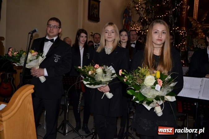 Zdjęcie w galerii na portalu naszraciborz.pl: Orkiestra z Krzyżanowic kolędowała w Bieńkowicach wiadomości z regionu