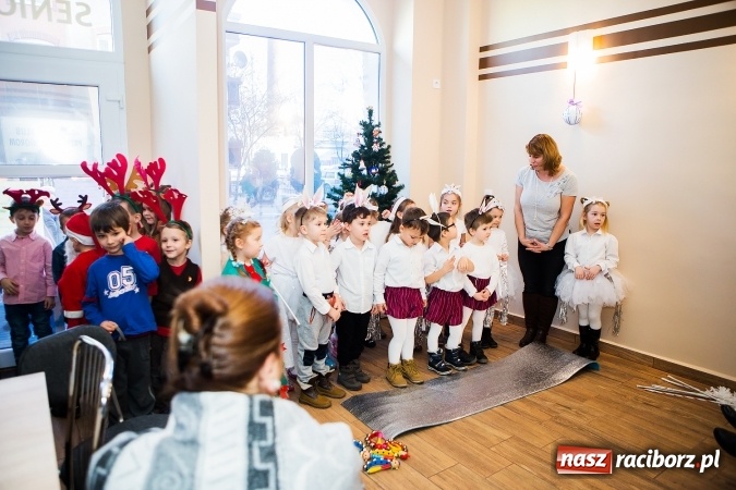 Zdjęcie w galerii na portalu naszraciborz.pl: Dzień Babci i Dziadka w Klubie Seniora wiadomości z regionu