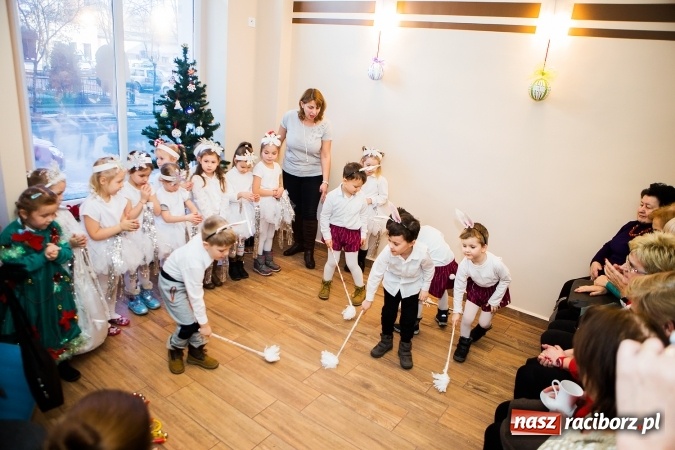 Zdjęcie w galerii na portalu naszraciborz.pl: Dzień Babci i Dziadka w Klubie Seniora wiadomości z regionu