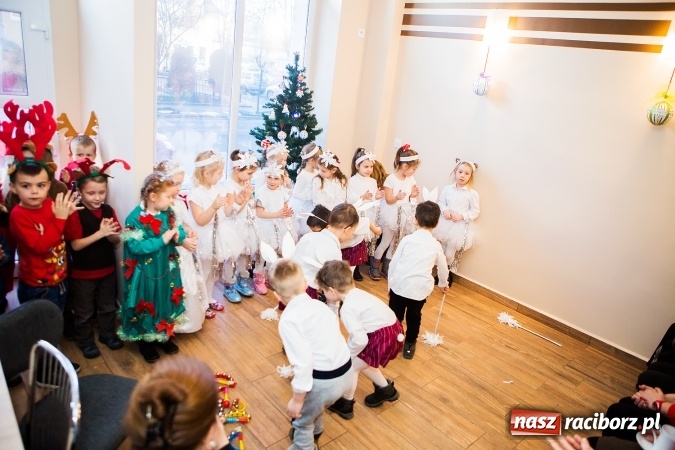 Zdjęcie w galerii na portalu naszraciborz.pl: Dzień Babci i Dziadka w Klubie Seniora wiadomości z regionu