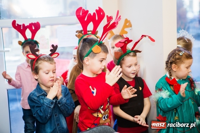 Zdjęcie w galerii na portalu naszraciborz.pl: Dzień Babci i Dziadka w Klubie Seniora wiadomości z regionu