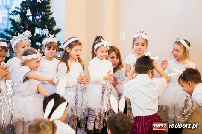 Zdjęcie w galerii na portalu naszraciborz.pl: Dzień Babci i Dziadka w Klubie Seniora wiadomości z regionu