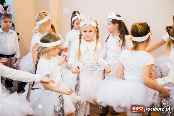 Zdjęcie w galerii na portalu naszraciborz.pl: Dzień Babci i Dziadka w Klubie Seniora wiadomości z regionu