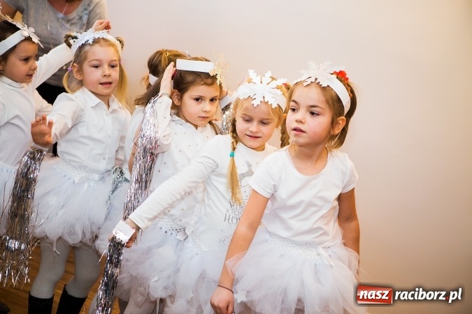 Zdjęcie w galerii na portalu naszraciborz.pl: Dzień Babci i Dziadka w Klubie Seniora wiadomości z regionu