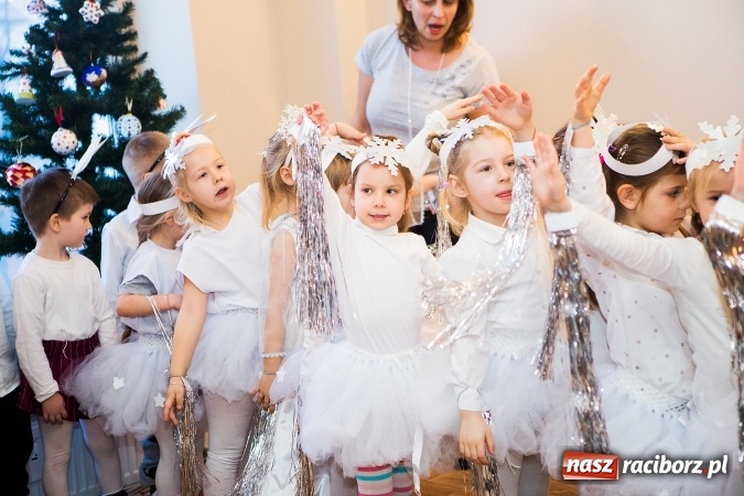 Zdjęcie w galerii na portalu naszraciborz.pl: Dzień Babci i Dziadka w Klubie Seniora wiadomości z regionu