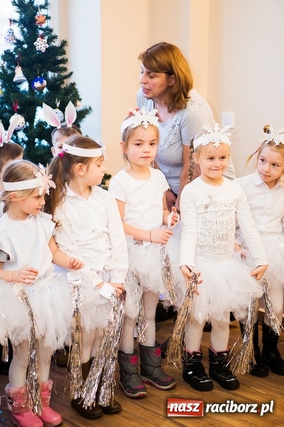 Zdjęcie w galerii na portalu naszraciborz.pl: Dzień Babci i Dziadka w Klubie Seniora wiadomości z regionu