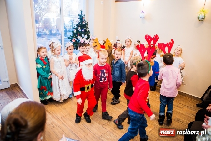 Zdjęcie w galerii na portalu naszraciborz.pl: Dzień Babci i Dziadka w Klubie Seniora wiadomości z regionu