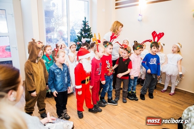 Zdjęcie w galerii na portalu naszraciborz.pl: Dzień Babci i Dziadka w Klubie Seniora wiadomości z regionu