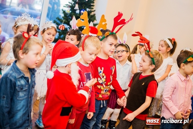 Zdjęcie w galerii na portalu naszraciborz.pl: Dzień Babci i Dziadka w Klubie Seniora wiadomości z regionu