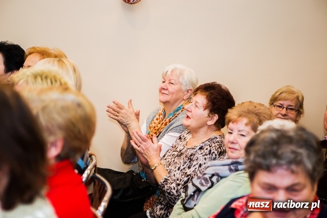 Zdjęcie w galerii na portalu naszraciborz.pl: Dzień Babci i Dziadka w Klubie Seniora wiadomości z regionu