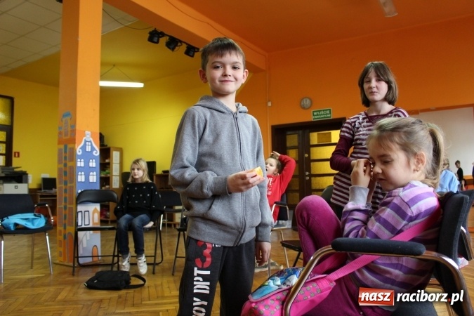 Zdjęcie w galerii na portalu naszraciborz.pl: O Helci, kt&oacute;ra tupała n&oacute;żkami. W Nędzy tworzą literaturę wiadomości z regionu