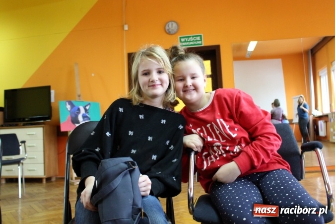 Zdjęcie w galerii na portalu naszraciborz.pl: O Helci, kt&oacute;ra tupała n&oacute;żkami. W Nędzy tworzą literaturę wiadomości z regionu