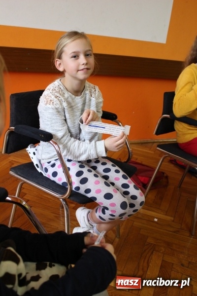 Zdjęcie w galerii na portalu naszraciborz.pl: O Helci, kt&oacute;ra tupała n&oacute;żkami. W Nędzy tworzą literaturę wiadomości z regionu