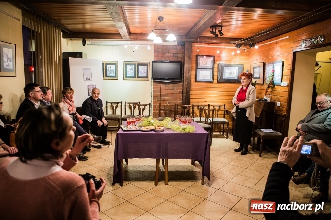 Zdjęcie w galerii na portalu naszraciborz.pl: Wystawa rysunków w raciborskim TMZR wiadomości z regionu