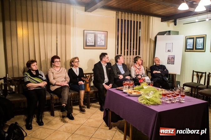 Zdjęcie w galerii na portalu naszraciborz.pl: Wystawa rysunków w raciborskim TMZR wiadomości z regionu