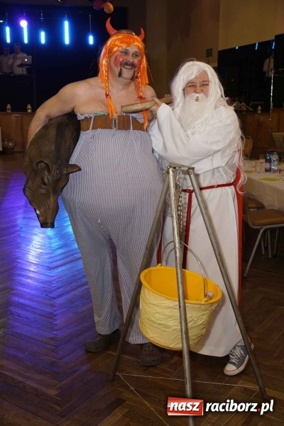 Zdjęcie w galerii na portalu naszraciborz.pl: Asterix, Obelix i przyjaciele, czyli VI Bal Przebierańc&oacute;w w Krzanowicach wiadomości z regionu
