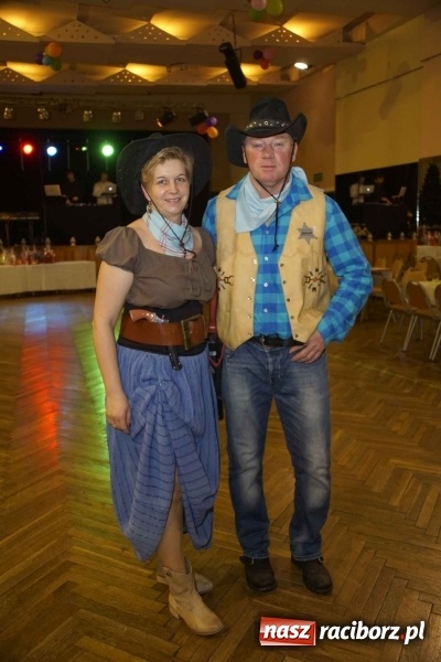 Zdjęcie w galerii na portalu naszraciborz.pl: Asterix, Obelix i przyjaciele, czyli VI Bal Przebierańc&oacute;w w Krzanowicach wiadomości z regionu