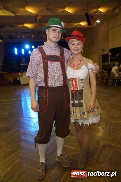 Zdjęcie w galerii na portalu naszraciborz.pl: Asterix, Obelix i przyjaciele, czyli VI Bal Przebierańc&oacute;w w Krzanowicach wiadomości z regionu