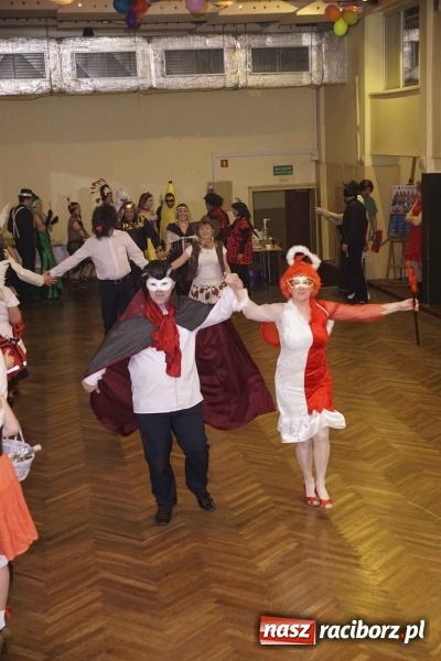 Zdjęcie w galerii na portalu naszraciborz.pl: Asterix, Obelix i przyjaciele, czyli VI Bal Przebierańc&oacute;w w Krzanowicach wiadomości z regionu