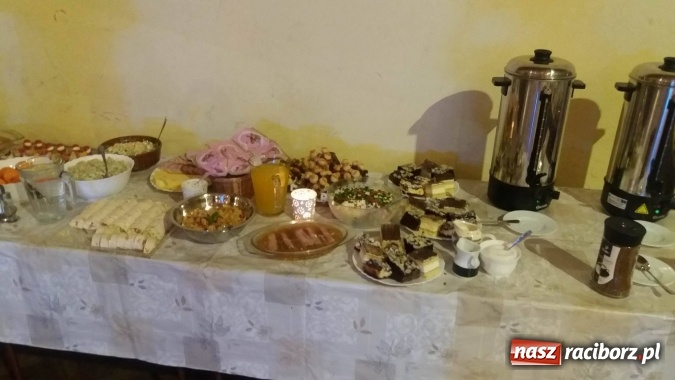 Zdjęcie w galerii na portalu naszraciborz.pl: Asterix, Obelix i przyjaciele, czyli VI Bal Przebierańc&oacute;w w Krzanowicach wiadomości z regionu