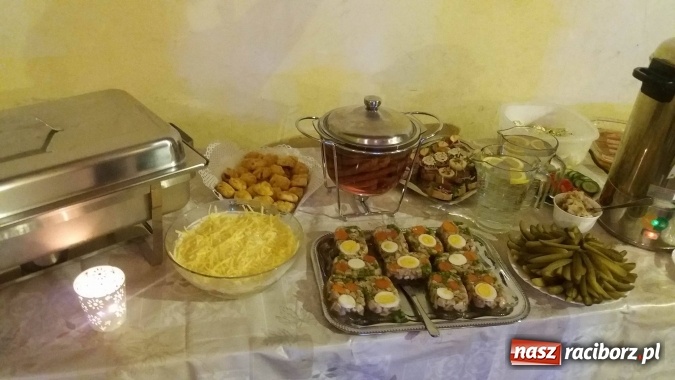 Zdjęcie w galerii na portalu naszraciborz.pl: Asterix, Obelix i przyjaciele, czyli VI Bal Przebierańc&oacute;w w Krzanowicach wiadomości z regionu