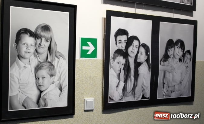 Zdjęcie w galerii na portalu naszraciborz.pl: Wystawa Aliny Luterek w Gminnym Centrum Kultury w Nędzy  wiadomości z regionu