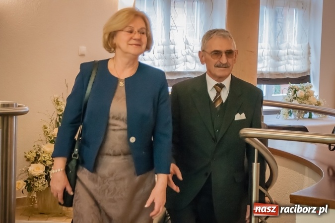 Zdjęcie w galerii na portalu naszraciborz.pl: Dziękuję ci, że nasze małżeństwo było zgodne, szczęśliwe i trwałe... Złote gody w raciborskim USC wiadomości z regionu