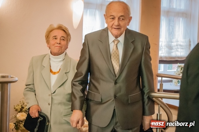Zdjęcie w galerii na portalu naszraciborz.pl: Dziękuję ci, że nasze małżeństwo było zgodne, szczęśliwe i trwałe... Złote gody w raciborskim USC wiadomości z regionu
