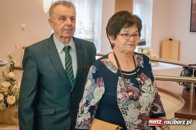 Zdjęcie w galerii na portalu naszraciborz.pl: Dziękuję ci, że nasze małżeństwo było zgodne, szczęśliwe i trwałe... Złote gody w raciborskim USC wiadomości z regionu